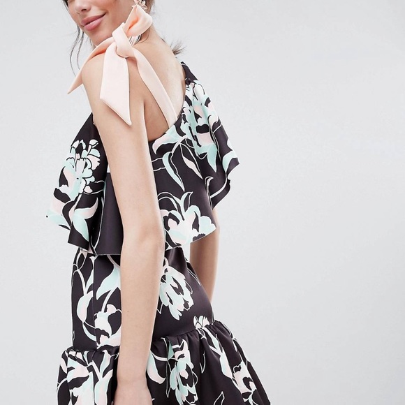 ASOS fun and flirty floral print dress - Picture 2 of 4